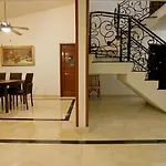 Colibri House