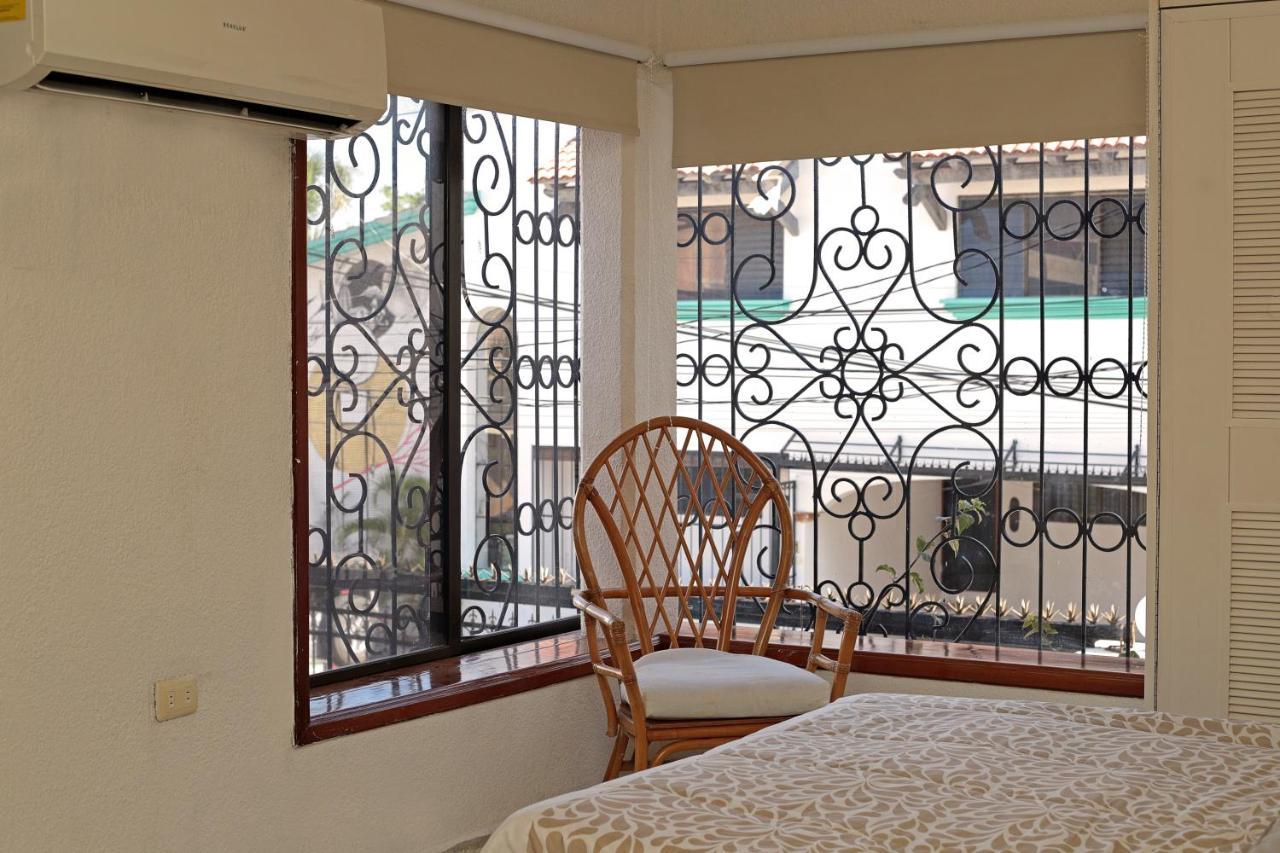 Colibri House Bed & Breakfast Cancun